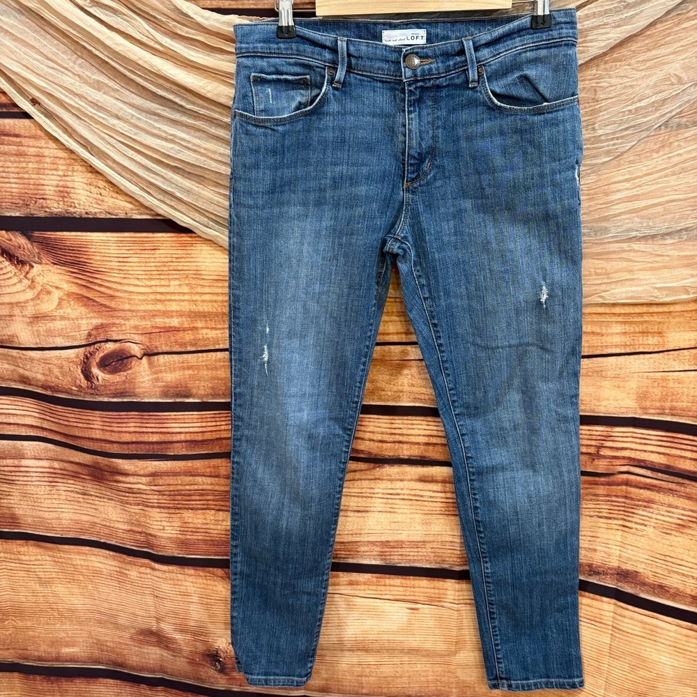 Ann Taylor Loft Medium Wash Med Rise Relaxed‎ Skinny Distressed Jeans Size 28/6